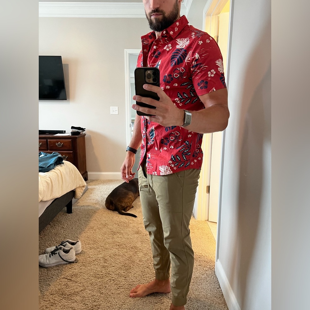 Bixby tropical button up. Slim fit medium size.